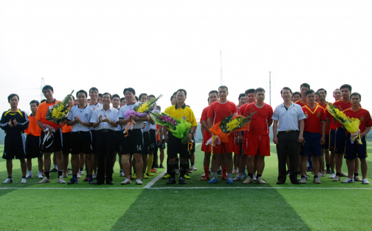 Khai mạc Giải bóng đá truyền thống Tổng công ty Điện lực TP Hà Nội năm 2013