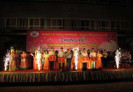 Đêm chung kết "Tài năng tỏa sáng 2013"