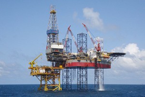 Petrosetco: Chú trọng dịch vụ thương mại và phân phối