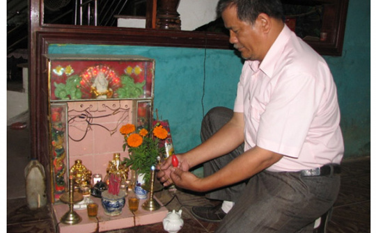Hưởng ứng giờ trái đất 2014: Ông Thần Tài cũng tham gia tiết kiệm điện!