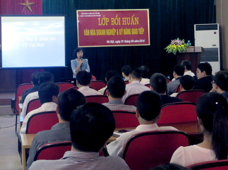 Khai giảng khoá bồi huấn văn hóa EVN HANOI và kỹ năng giao tiếp
