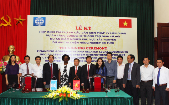 Việt Nam và Ngân hàng Thế giới ký thỏa thuận tài trợ 390 triệu USD hỗ trợ công cuộc giảm nghèo