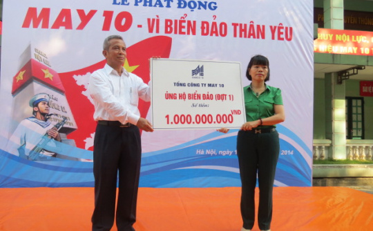 May 10 ủng hộ 1 tỷ đồng tại lễ phát động "Vì biển đảo thân yêu"