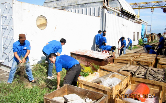 Tuổi trẻ Vietsovpetro tình nguyện vì môi trường