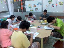 Bế giảng khóa đào tạo, truyền nghề thêu ren đính cườm tại xã Kim Xá