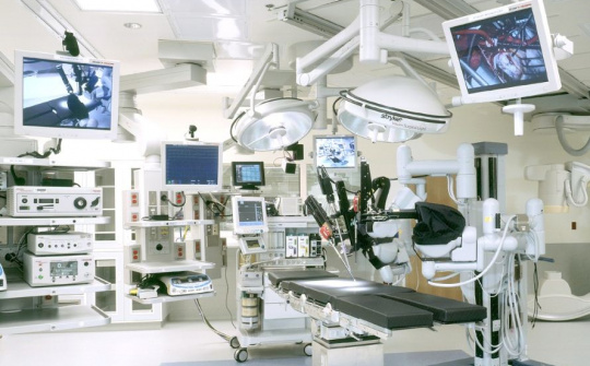 Miễn thuế nhập khẩu đối với linh kiện để sản xuất trang thiết bị y tế ưu tiên nghiên cứu, chế tạo