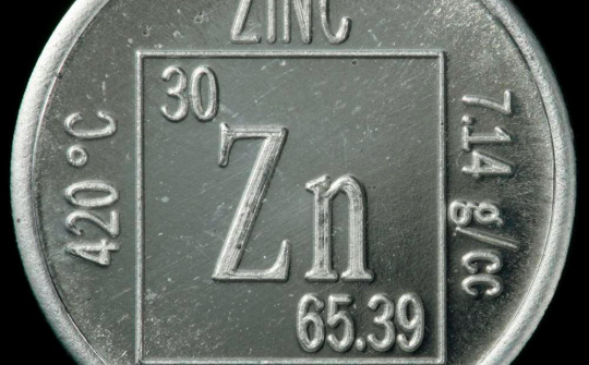 Giá kẽm tăng ngày thứ ba liên tiếp nhờ tín hiệu kinh tế tích cực từ Mỹ và Trung Quốc