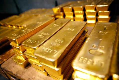 Vàng giảm giá trước đà tăng điểm của chứng khoán