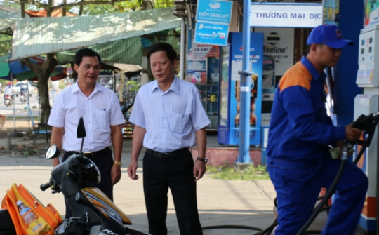 Tổng giám đốc Petrolimex kiểm tra kinh doanh xăng E5 RON 92 tại Petrolimex Cần Thơ