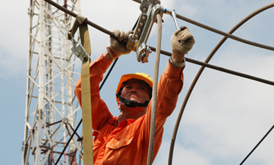 Tháng 11/2014: Sản lượng toàn hệ thống EVN đạt 12,17 tỷ kWh