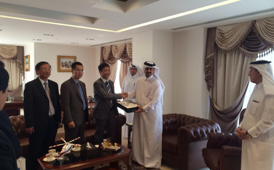 Thứ trưởng Trần Tuấn Anh làm việc với Bộ trưởng Năng lượng và Công nghiệp Qatar