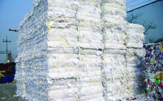 “Đúng mực” với giấy phế liệu