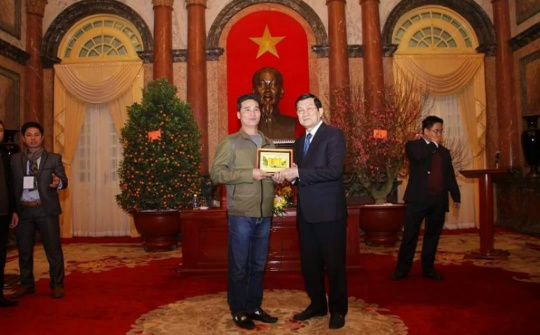 Chủ tịch nước Trương Tấn Sang gặp mặt đoàn doanh nhân tiêu biểu khối Doanh nghiệp vừa và nhỏ Việt Nam