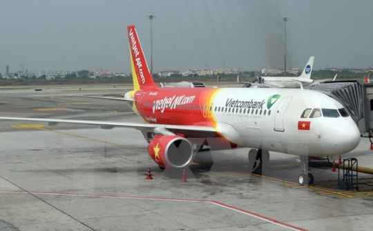 Vietjet Air và Lotteria Việt Nam ký kết hợp tác chiến lược