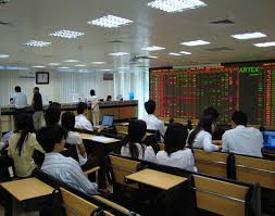 Chứng khoán đỏ sàn phiên đầu tuần