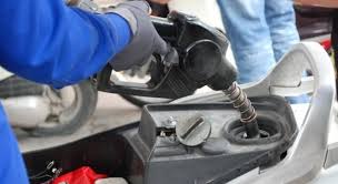 Giảm thuế nhập khẩu, tăng thuế bảo vệ môi trường với xăng dầu