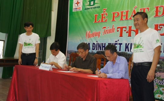 Bắc Giang: Sôi nổi cuộc thi Gia đình tiết kiệm điện 2015 