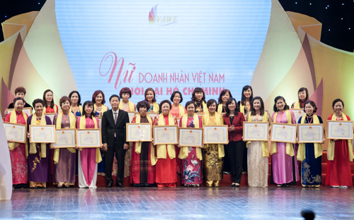 200 doanh nghiệp, doanh nhân nữ tham gia hoạt động hợp tác công -  tư, kết nối hàng Việt với kênh phân phối