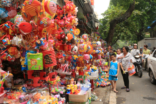 Trung thu 2016 : Đồ chơi truyền thống, đồ chơi giáo dục do Việt Nam sản xuất chiếm lĩnh thị trường