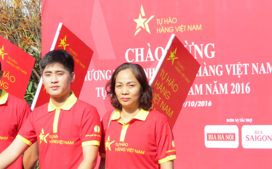Diễu hành cổ động cho Chương trình Tự hào hàng Việt Nam tại Hải Phòng