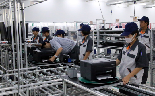 Sản xuất công nghiệp Việt Nam tháng 10/2016 tăng thêm 6%