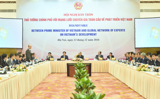 Thủ tướng chủ trì Hội nghị bàn tròn với  Mạng lưới chuyên gia toàn cầu