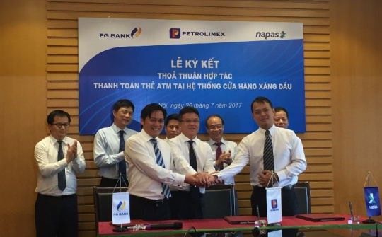 Petrolimex: Kết nối dịch vụ thanh toán khi mua xăng dầu qua thẻ ATM