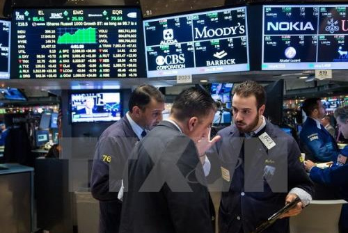 Chỉ số Dow Jones ghi điểm cao phiên thứ chín liên tiếp