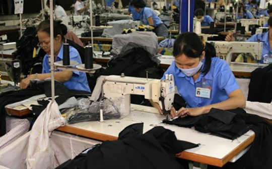 Vietnam doubles efforts to improve business environment 