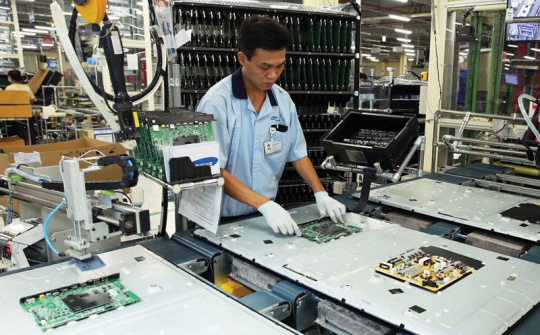 FDI firms make almost 100 percent of exported cellphones, components