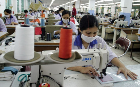 Vietnamese apparel firms avoid stock market for now 