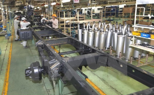 Industrial production index rises 7.4 percent in April 