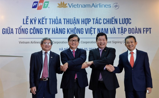 Vietnam Airlines, FPT sign cooperation agreement 