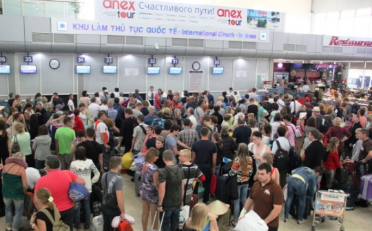 Khanh Hoa: Cam Ranh Airport faces overload