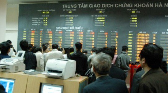 Bank, steel stocks pull down Vietnam’s bourses