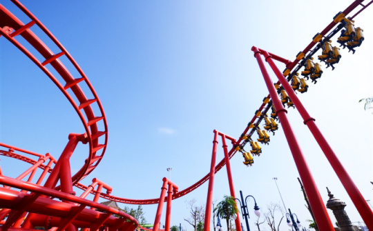 Huge theme park opens in Ha Long