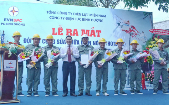EVN SPC: Ra mắt Đội thi công sửa chữa điện nóng PC Bình Dương