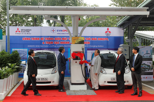 Vietnam’s first station for e-vehicles opens in Da Nang