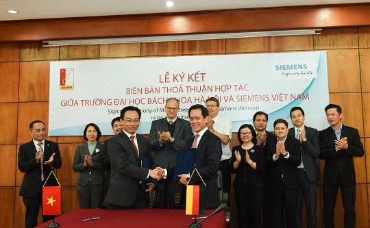Siemens và Trường Đại học Bách Khoa Hà Nội ký kết MOU