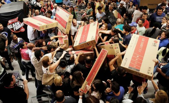 Black Friday fever hits Vietnam