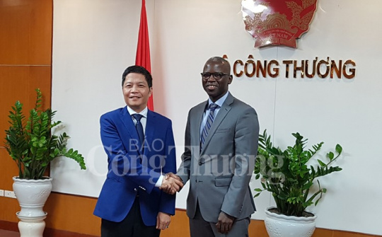 Bộ Công Thương và WB hợp tác thúc đẩy phát triển năng lượng tái tạo