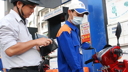 Petrol price up 271 VND per litre