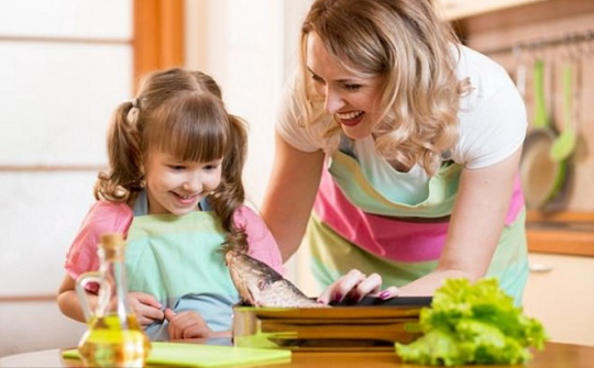 Ăn nhiều cá sẽ giúp trẻ thông minh hơn và ngủ ngon hơn