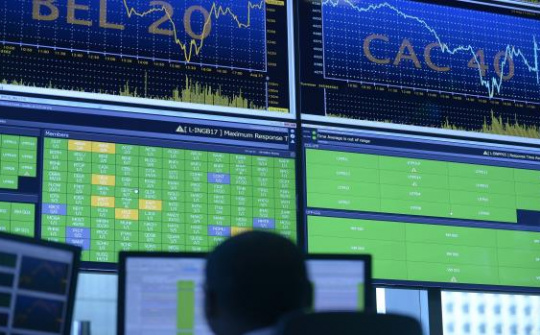 Sau Giáng sinh, sắc xanh phủ khắp các sàn chứng khoán châu Á