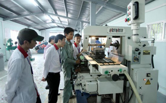 Hanoi supports local firms to access new technologies