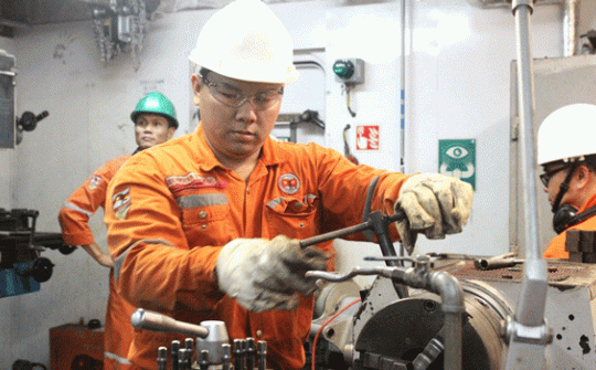  Yếu tố nào chi phối giá dầu thô năm 2018?