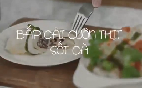 Bắp cải cuộn thịt sốt chua ngọt