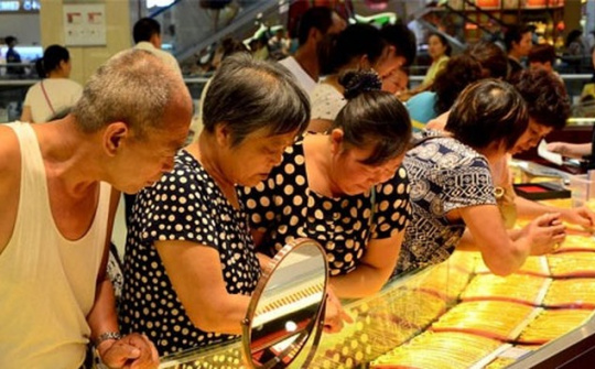 Giá vàng trong nước giảm, nhà đầu tư chủ yếu bán ra