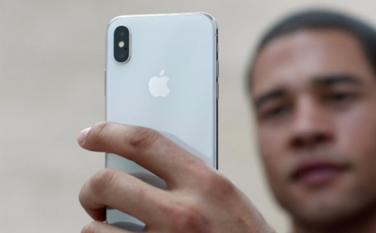 Iphone X bị lỗi Face ID: Apple đã chịu đổi mới