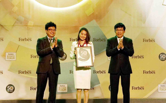 PV GAS nhận Vinh danh của Forbes “Top 50 công ty niêm yết tốt nhất Việt Nam năm 2017”